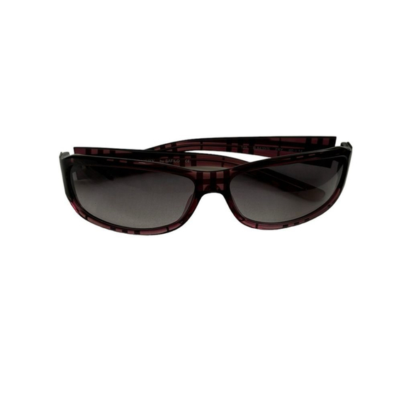 Pristine Vintage Burberry Shield Sunglasses in Burgundy Tortoiseshell Acetate - Picture 3 of 11